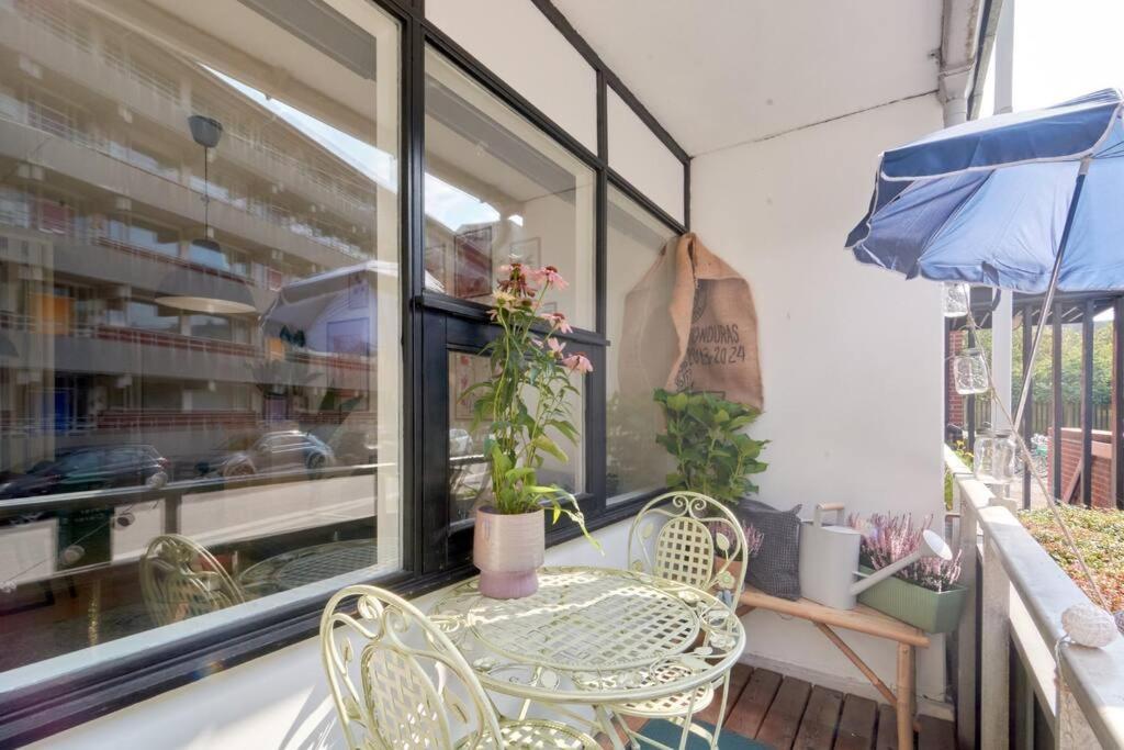 Luxury - Family Friendly - - Cozy- Balcony